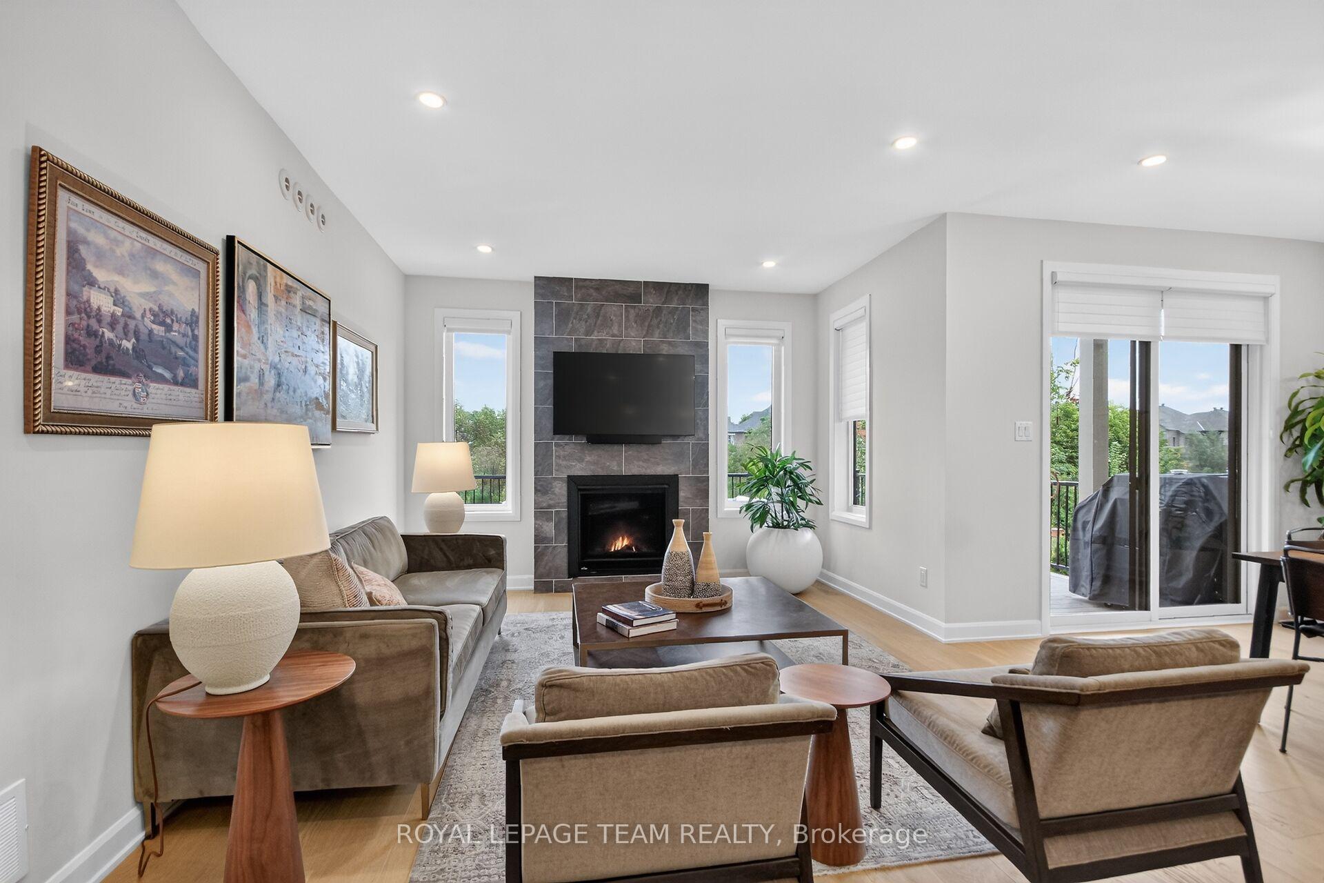 Photo 12 of 725 Coast Circle, Ottawa, Mahogany Community — HOMEH