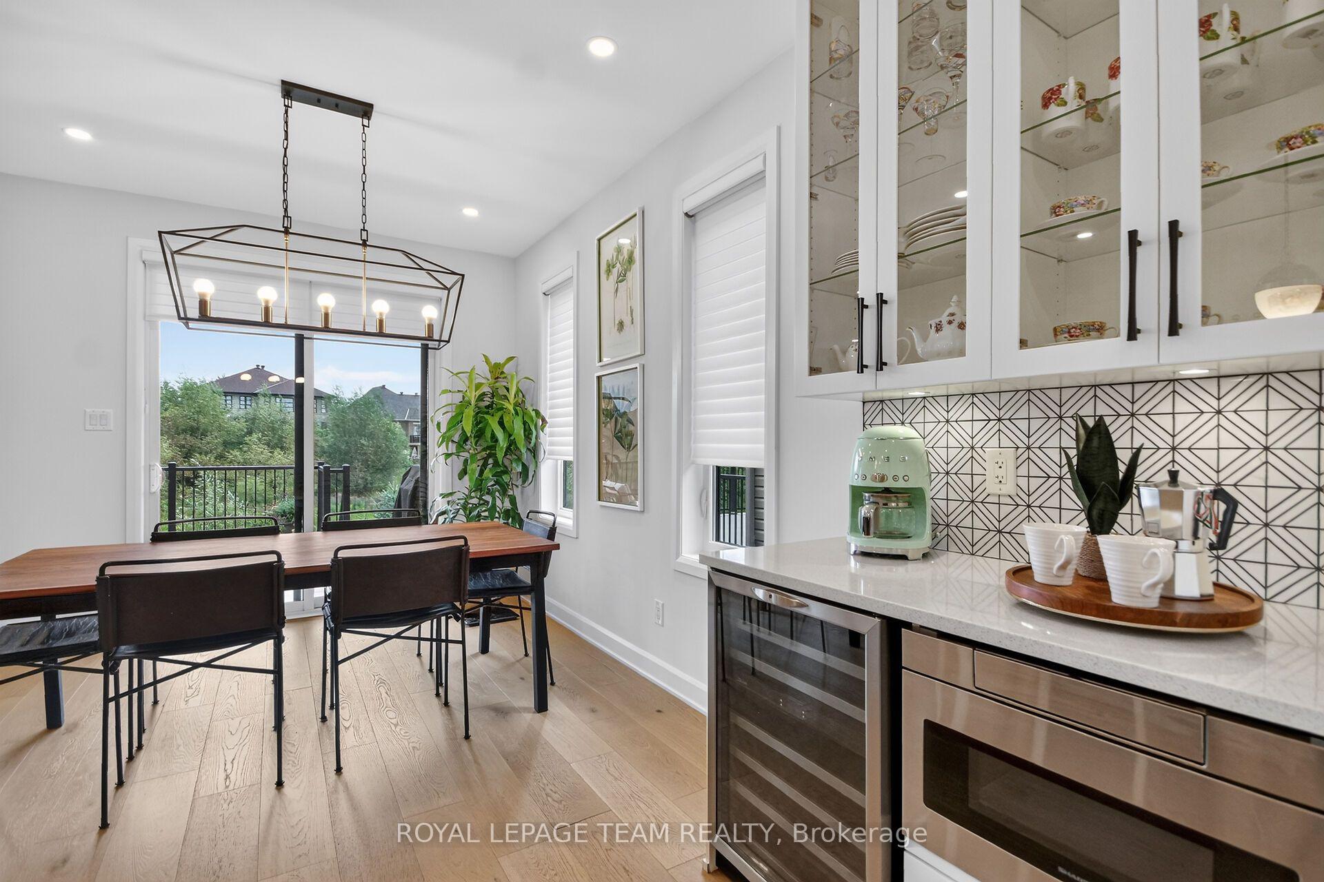 Photo 22 of 725 Coast Circle, Ottawa, Mahogany Community — HOMEH