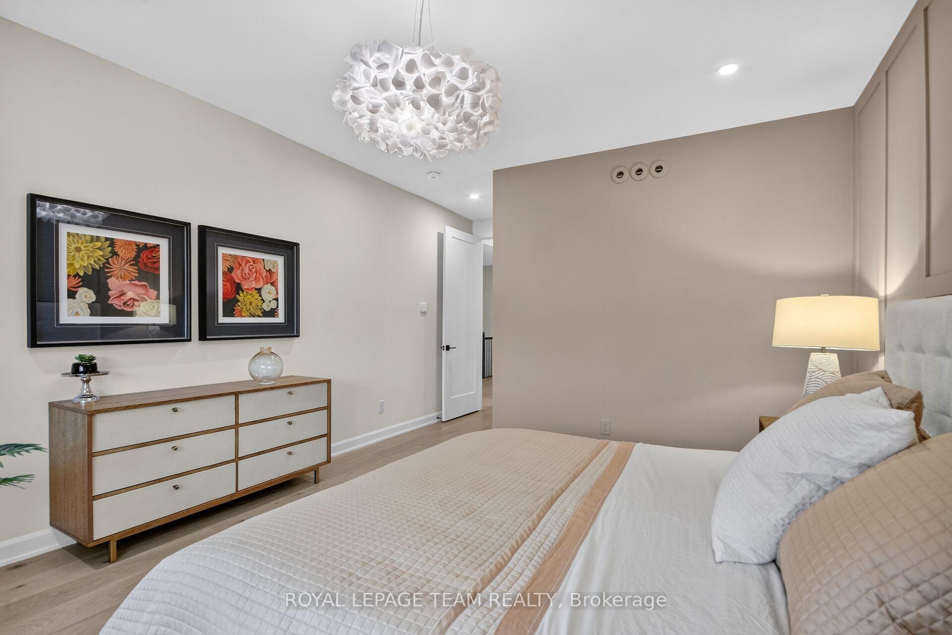 Photo 26 of 725 Coast Circle, Ottawa, Mahogany Community — HOMEH