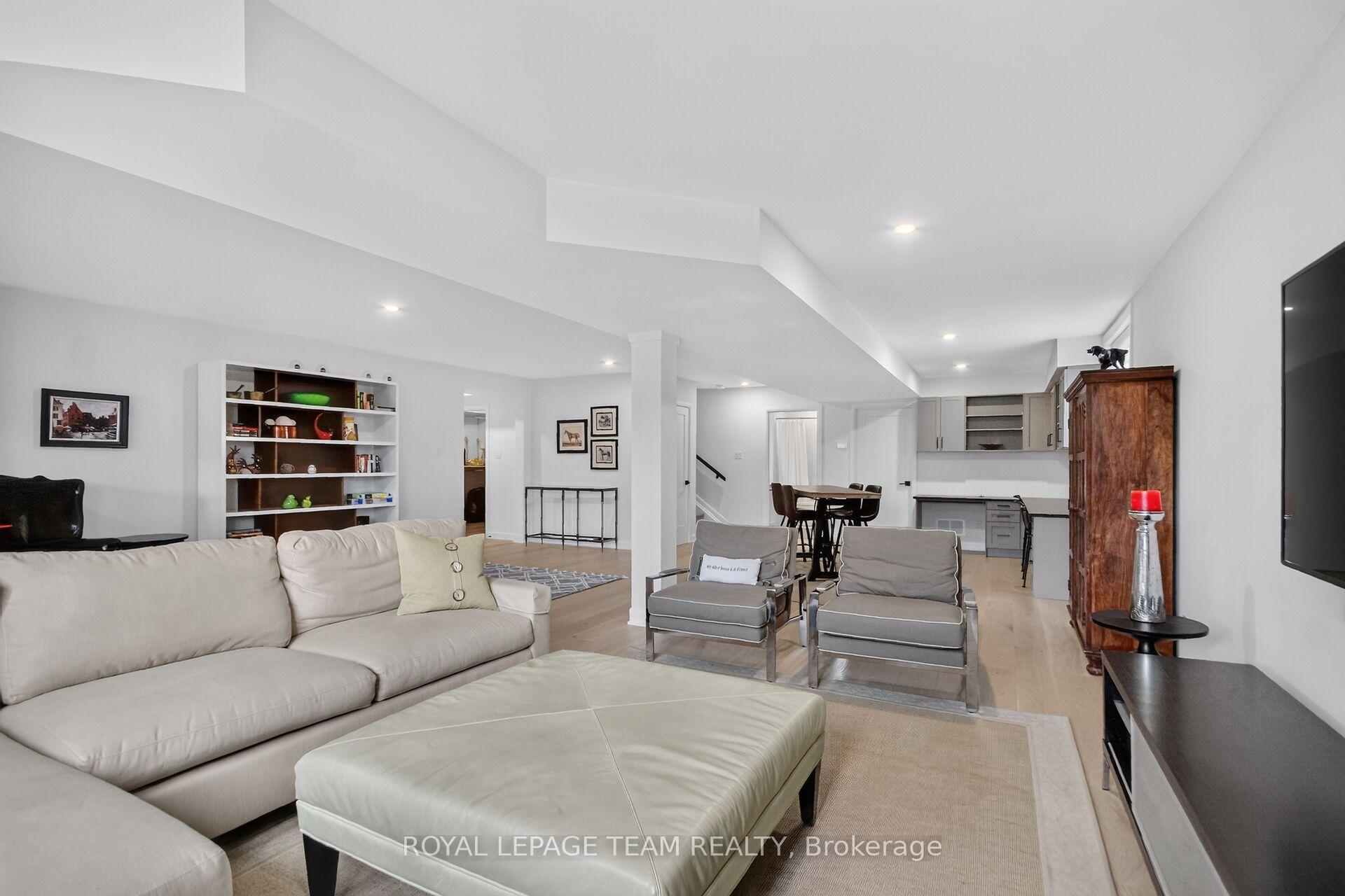 Photo 40 of 725 Coast Circle, Ottawa, Mahogany Community — HOMEH