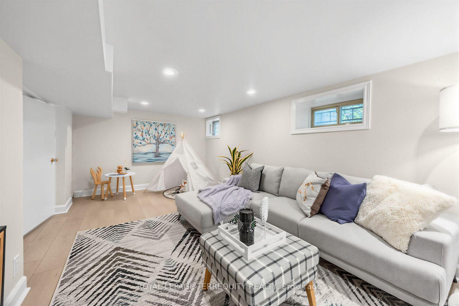 Photo 35 of 81 Stibbard Avenue, Toronto, Mount Pleasant East — HOMEH