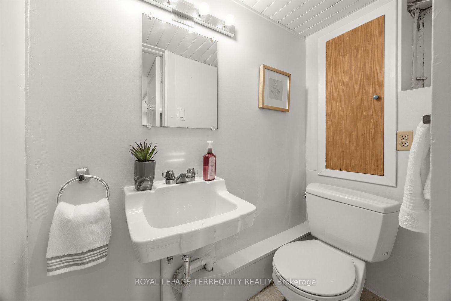 Photo 37 of 81 Stibbard Avenue, Toronto, Mount Pleasant East — HOMEH