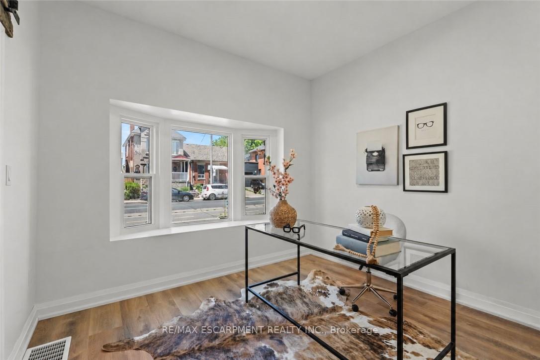 Photo 8 of 192 Victoria Avenue N, Hamilton, Landsdale — HOMEH