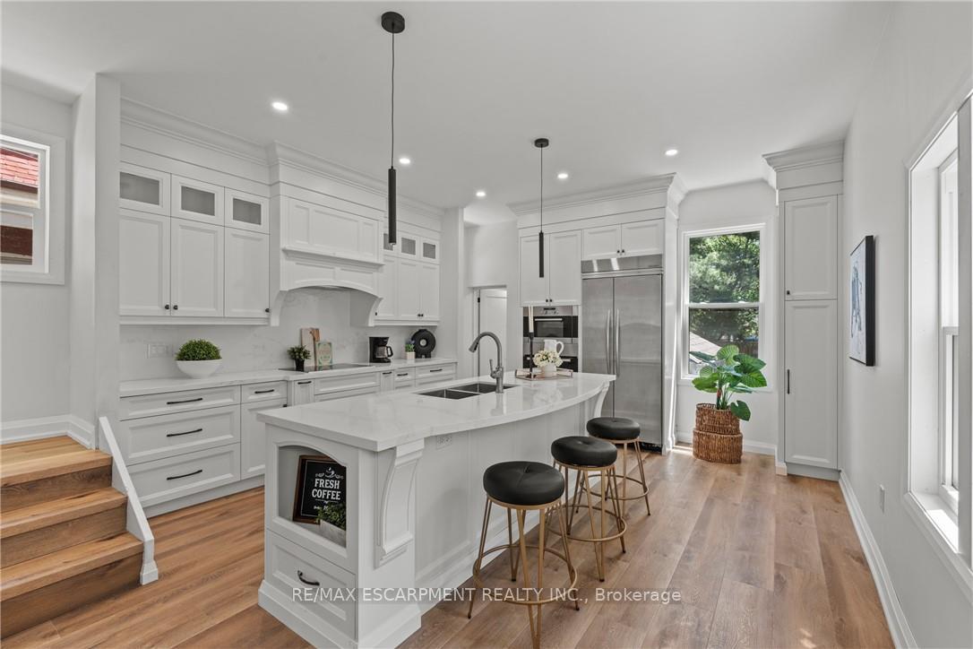 Photo 9 of 192 Victoria Avenue N, Hamilton, Landsdale — HOMEH