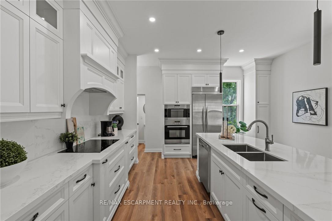 Photo 11 of 192 Victoria Avenue N, Hamilton, Landsdale — HOMEH