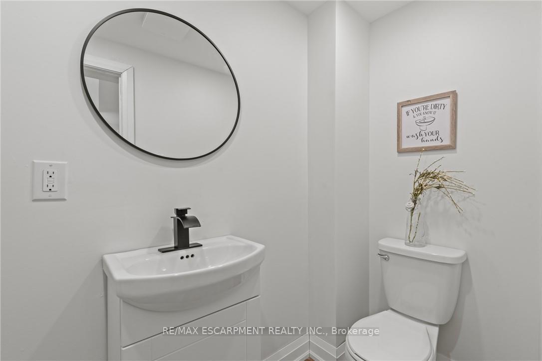 Photo 14 of 192 Victoria Avenue N, Hamilton, Landsdale — HOMEH