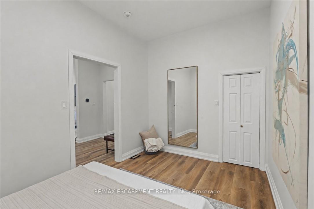 Photo 16 of 192 Victoria Avenue N, Hamilton, Landsdale — HOMEH