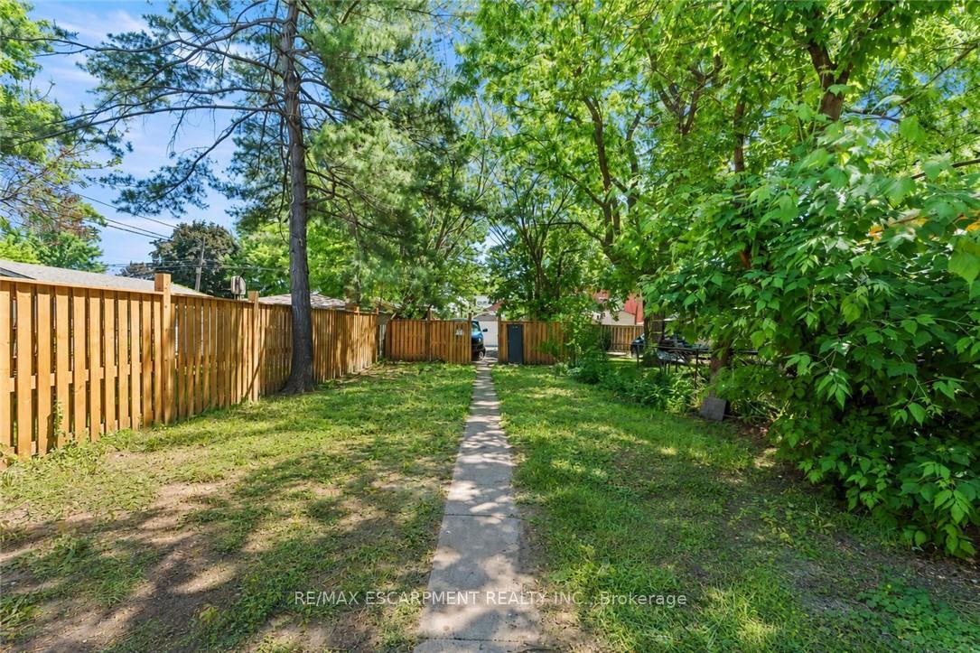 Photo 23 of 192 Victoria Avenue N, Hamilton, Landsdale — HOMEH
