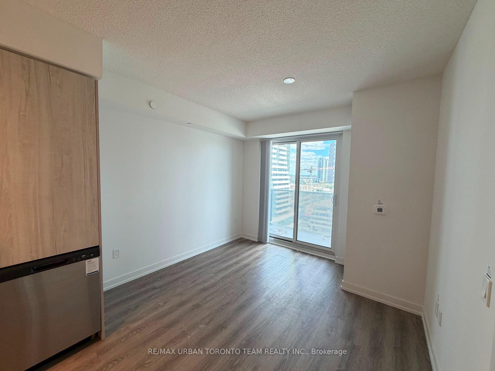 Photo 4 of Unit 1702, 195 Commerce Street, Vaughan, Vaughan Corporate Centre — HOMEH