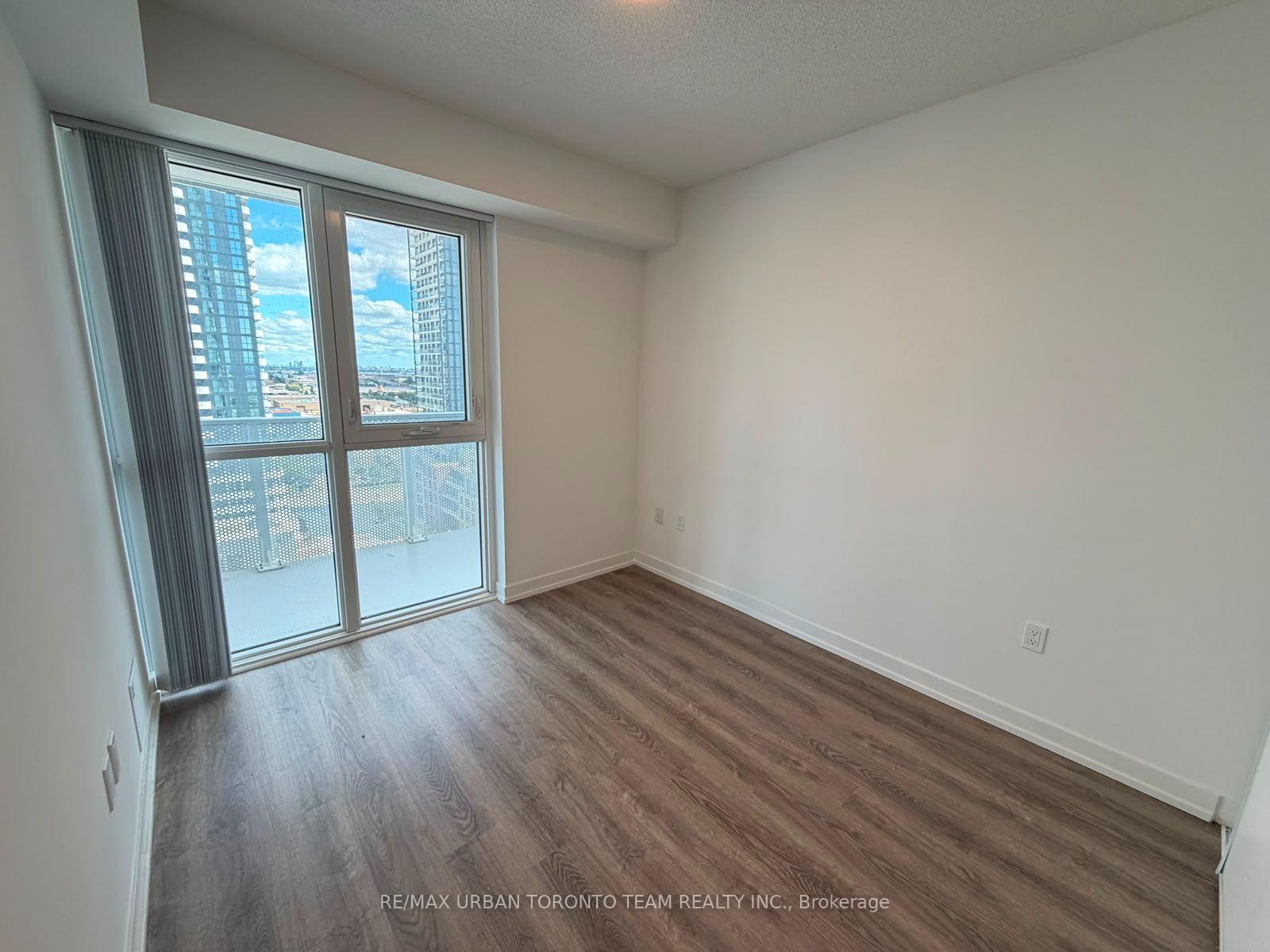 Photo 6 of Unit 1702, 195 Commerce Street, Vaughan, Vaughan Corporate Centre — HOMEH