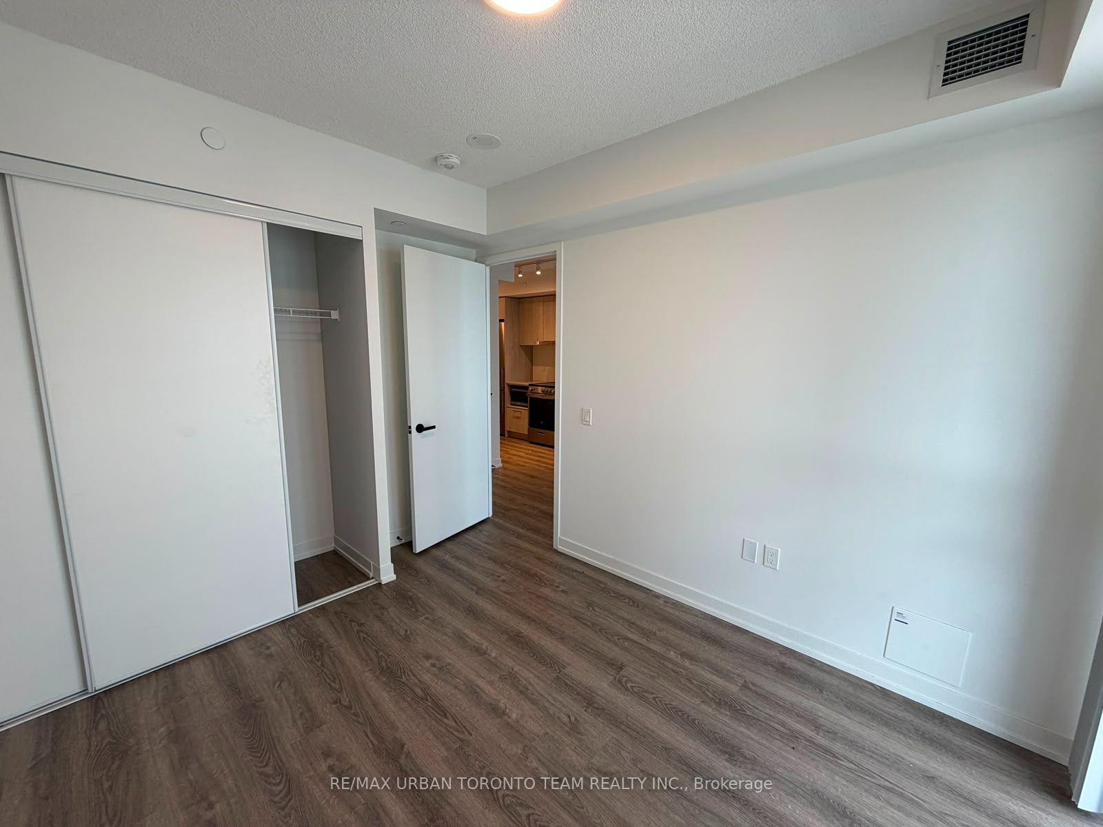 Photo 7 of Unit 1702, 195 Commerce Street, Vaughan, Vaughan Corporate Centre — HOMEH