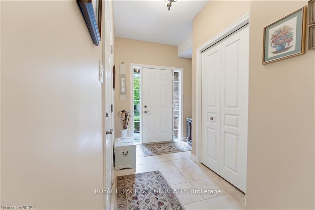 Photo 5 of Unit 21, 655 Park Road N, Brantford, Lynden Hills — HOMEH