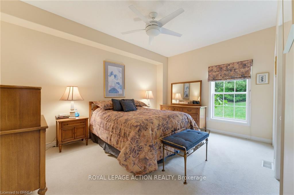 Photo 12 of Unit 21, 655 Park Road N, Brantford, Lynden Hills — HOMEH