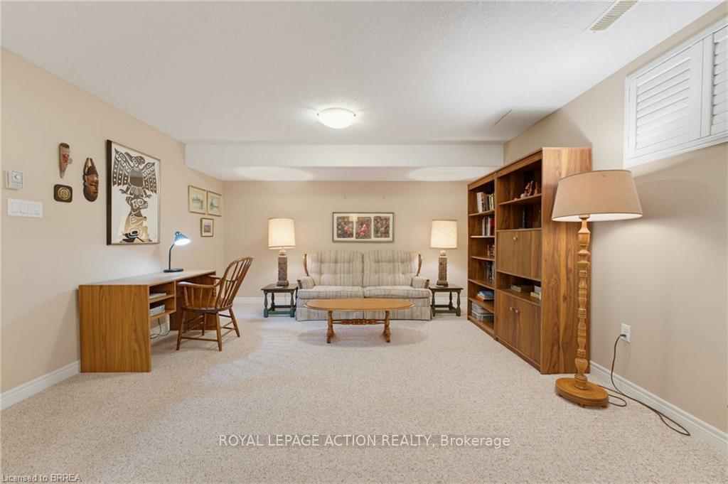 Photo 26 of Unit 21, 655 Park Road N, Brantford, Lynden Hills — HOMEH