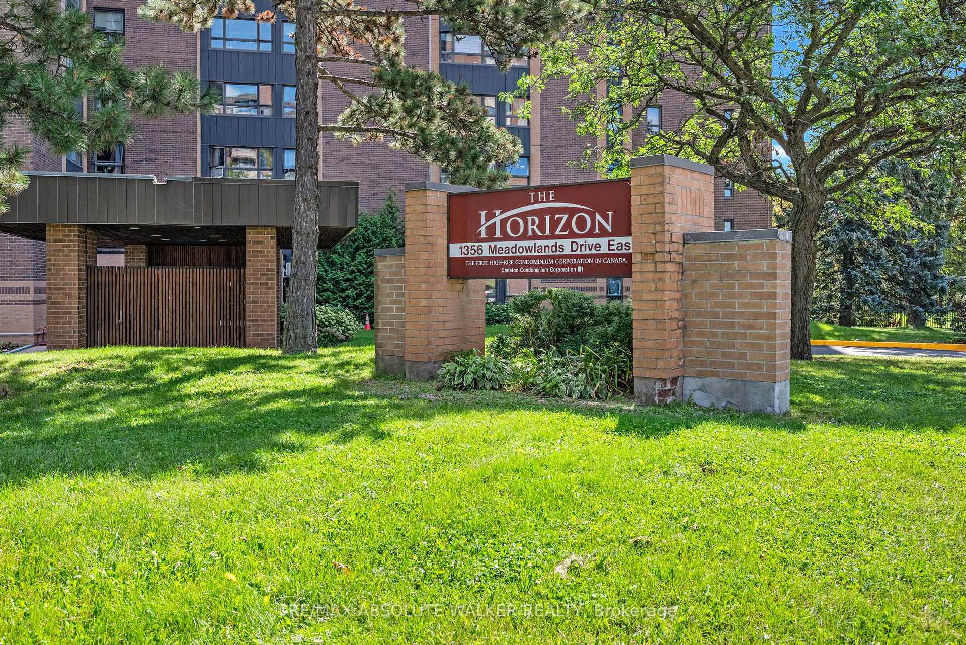 Photo 2 of Unit 309, 1356 Meadowlands Drive E, Ottawa, Borden Farm/Stewart Farm/Carleton Heights/Parkwood Hills — HOMEH