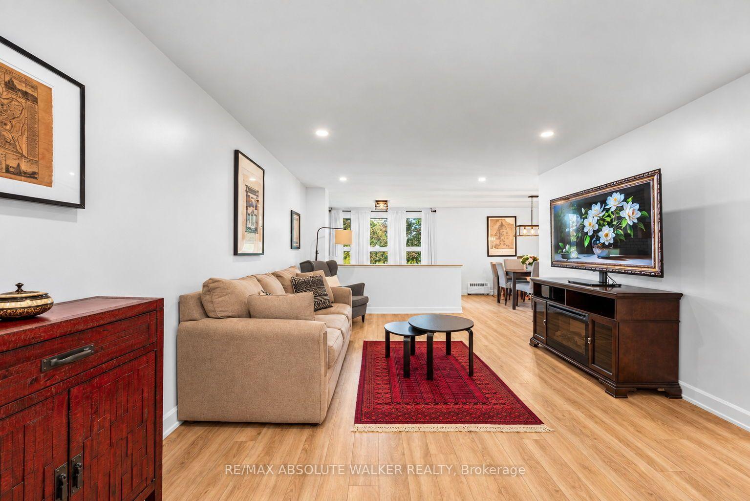 Photo 4 of Unit 309, 1356 Meadowlands Drive E, Ottawa, Borden Farm/Stewart Farm/Carleton Heights/Parkwood Hills — HOMEH