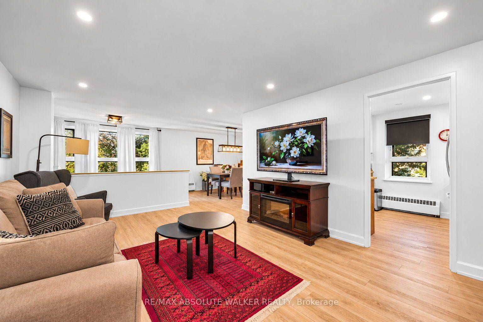 Photo 5 of Unit 309, 1356 Meadowlands Drive E, Ottawa, Borden Farm/Stewart Farm/Carleton Heights/Parkwood Hills — HOMEH