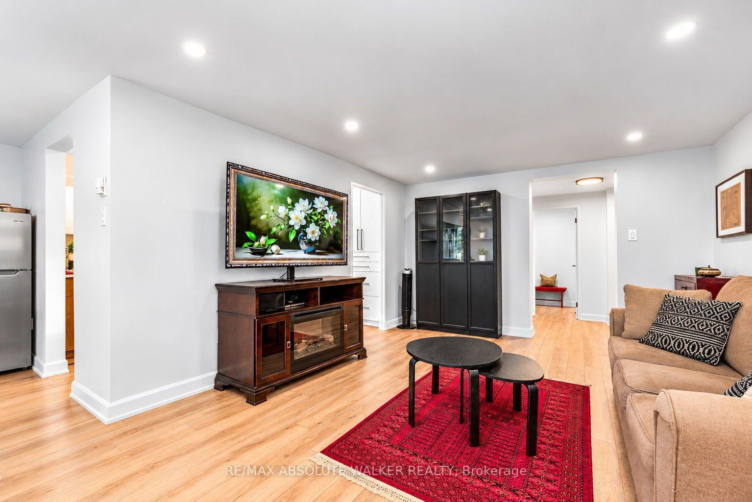 Photo 6 of Unit 309, 1356 Meadowlands Drive E, Ottawa, Borden Farm/Stewart Farm/Carleton Heights/Parkwood Hills — HOMEH