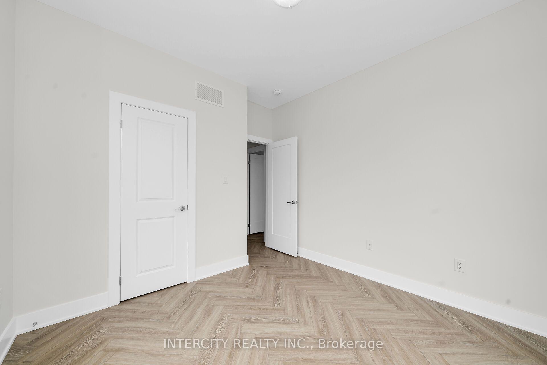 Photo 30 of Unit 20-104, 13969 Chickadee Lane, Caledon, Bolton West — HOMEH