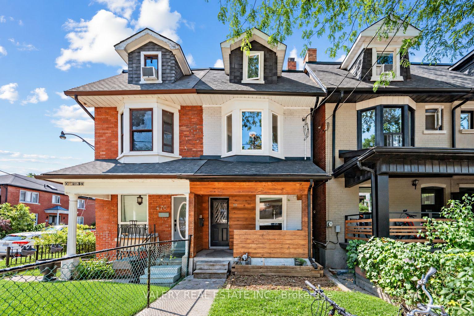 Photo of 472 Crawford Street