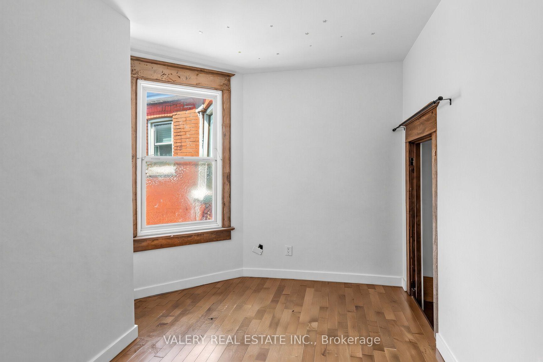 Photo 10 of 472 Crawford Street, Toronto, Palmerston-Little Italy — HOMEH