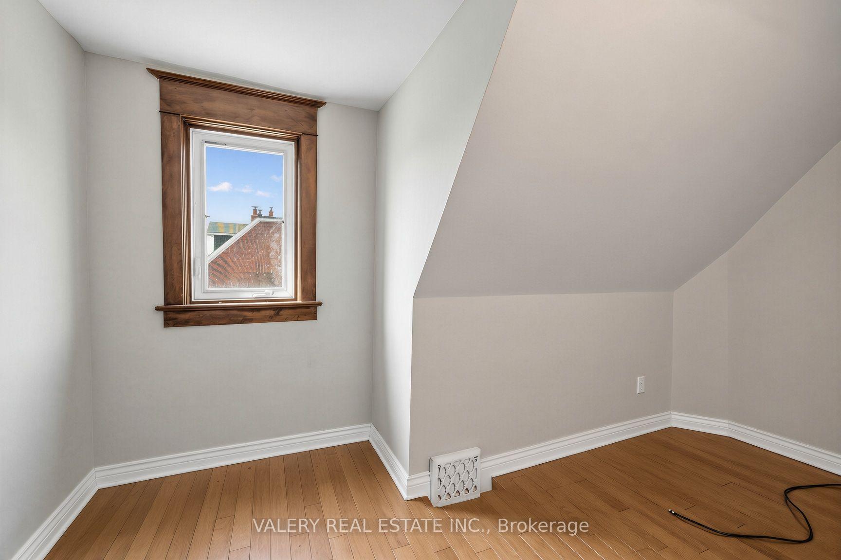 Photo 14 of 472 Crawford Street, Toronto, Palmerston-Little Italy — HOMEH