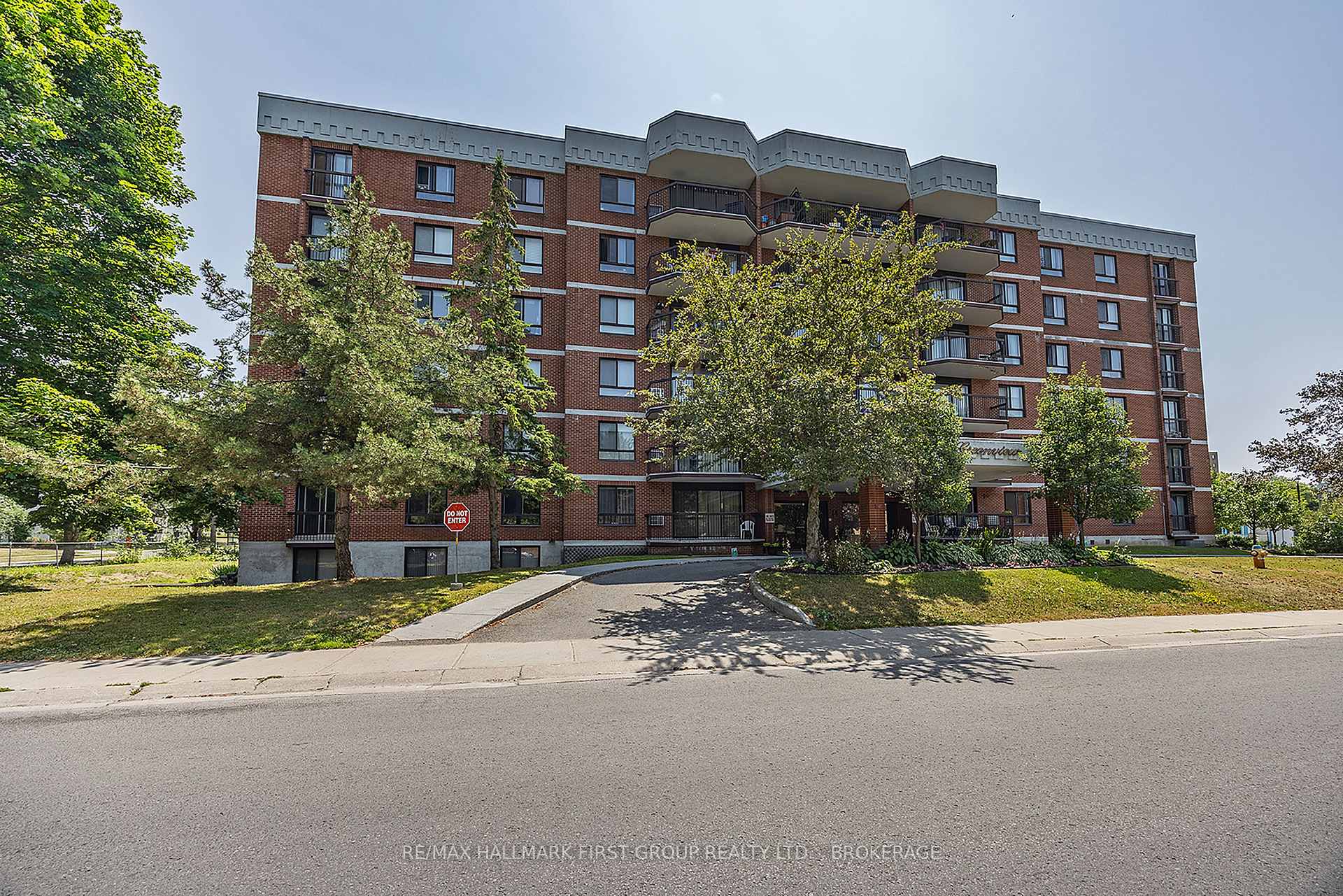 Photo of Unit 204, 14 Greenview Drive