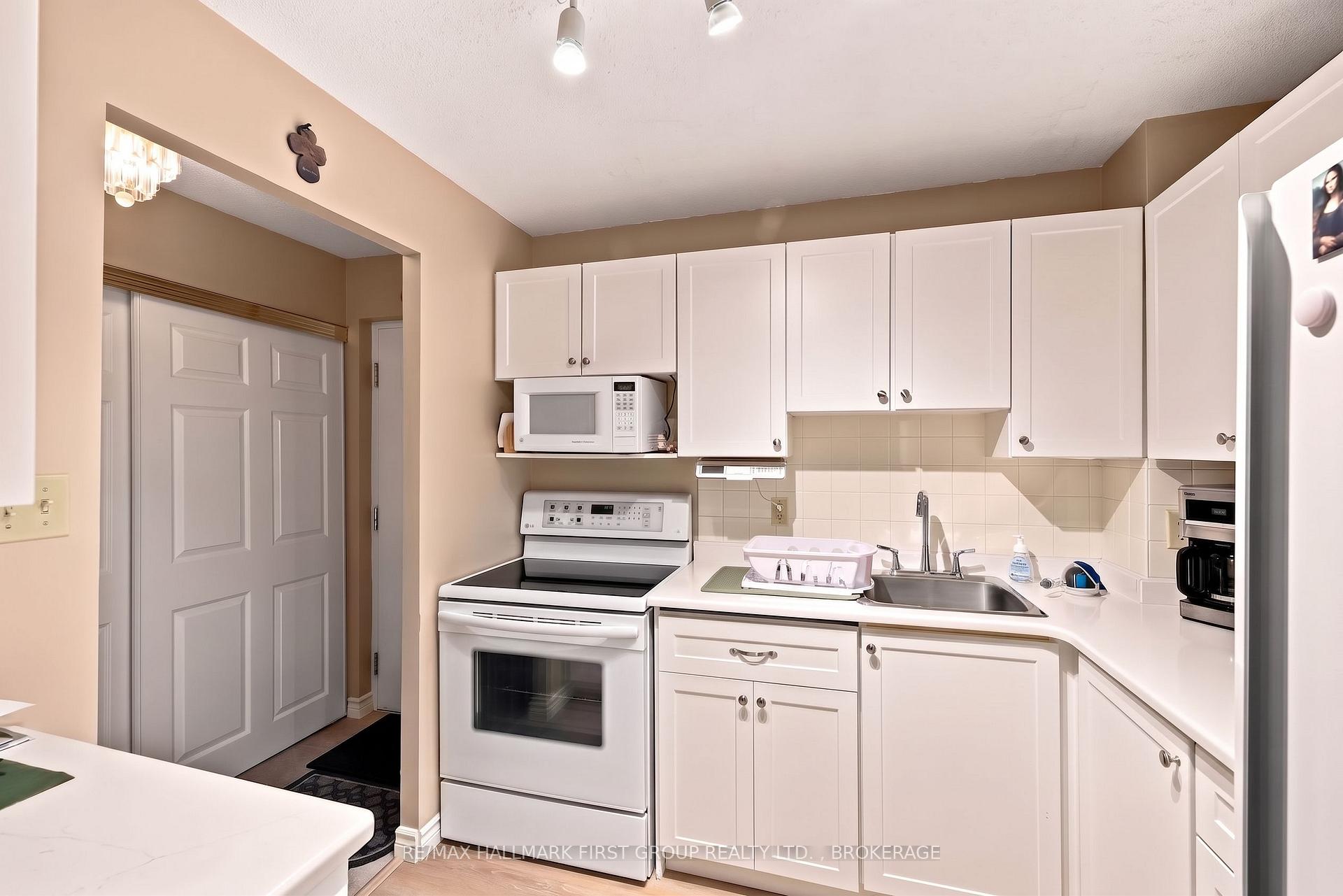 Photo 13 of Unit 204, 14 Greenview Drive, Kingston, Central City West — HOMEH