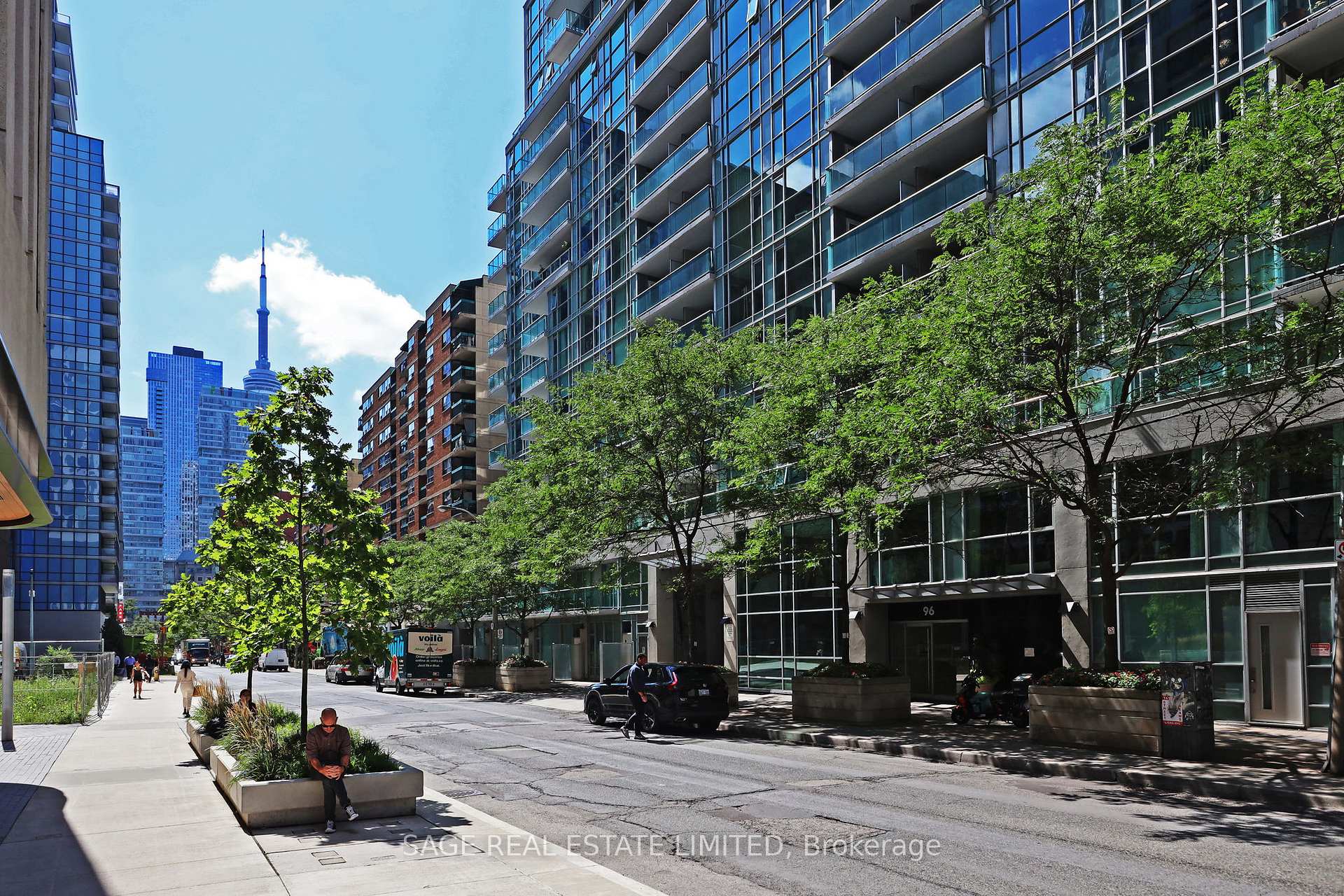 Photo 2 of Unit 1202, 96 St Patrick Street, Toronto, Kensington-Chinatown — HOMEH