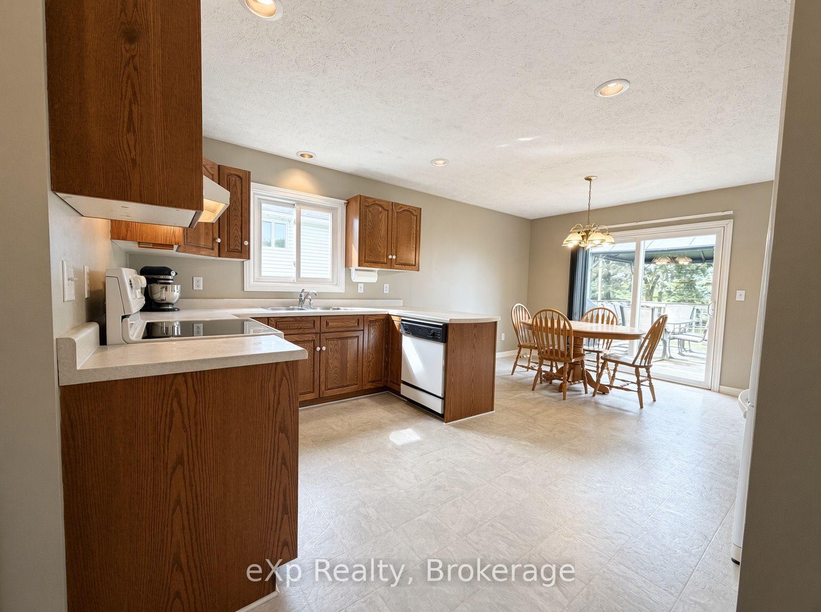 Photo 6 of 23 Willow Street, Brockton — HOMEH