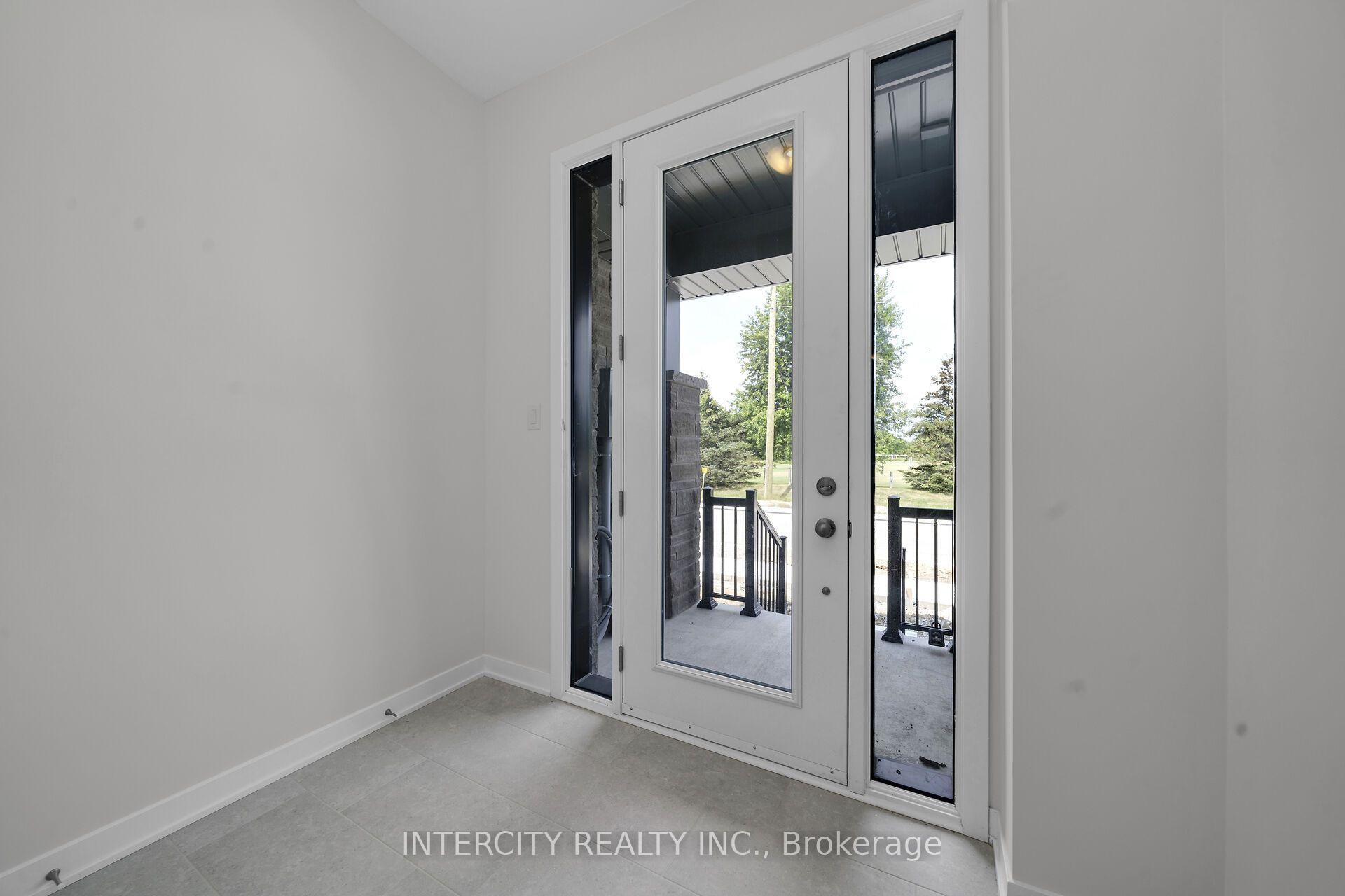 Photo 3 of Unit 19-100, 624 Glasgow Road, Caledon, Bolton West — HOMEH