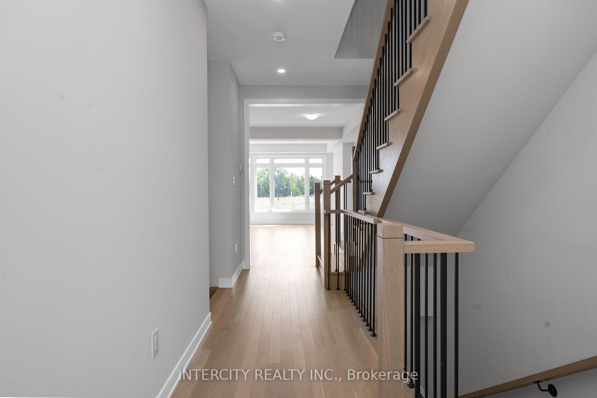 Photo 4 of Unit 18-90, 604 Glasgow Road, Caledon, Bolton West — HOMEH
