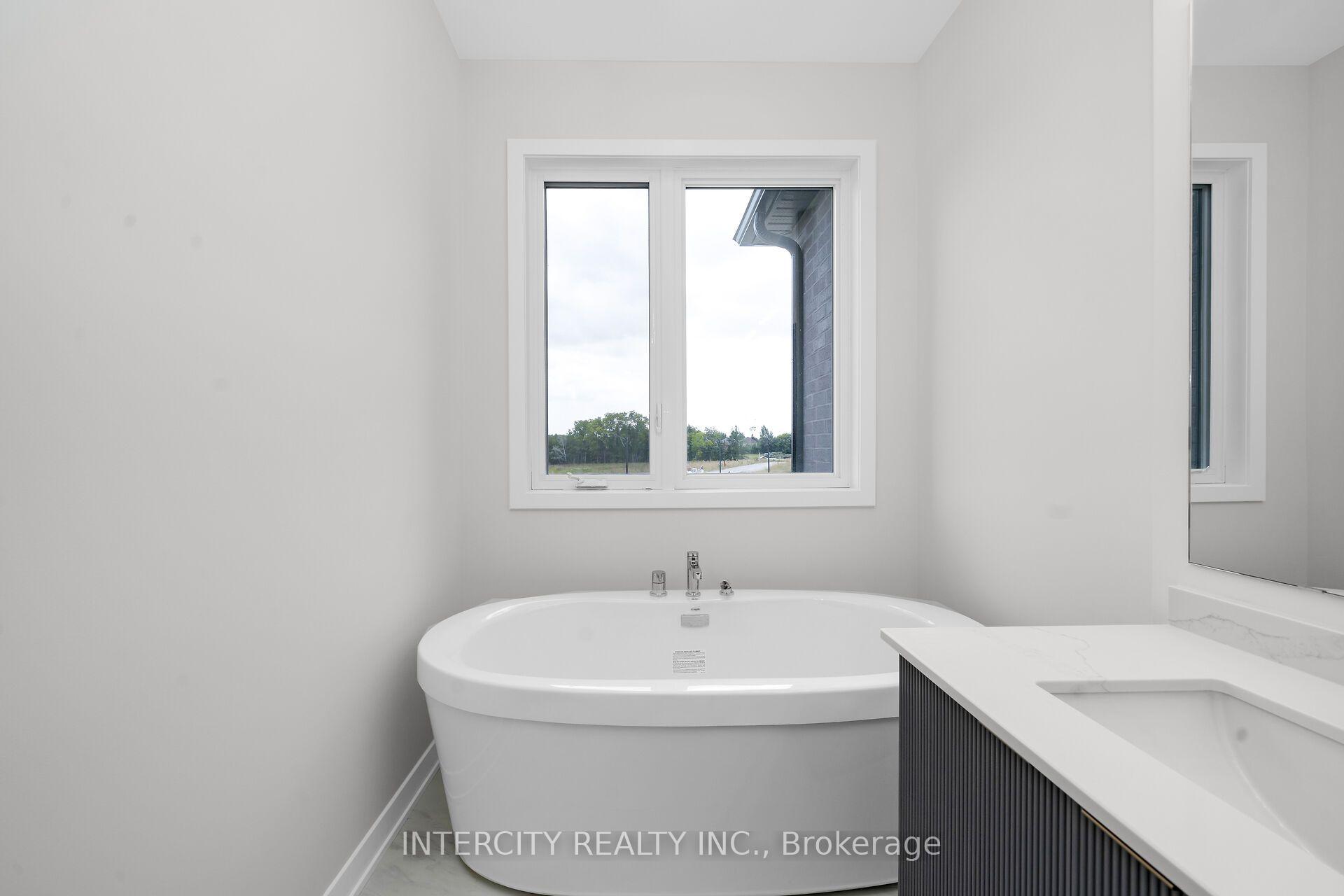 Photo 17 of Unit 18-90, 604 Glasgow Road, Caledon, Bolton West — HOMEH