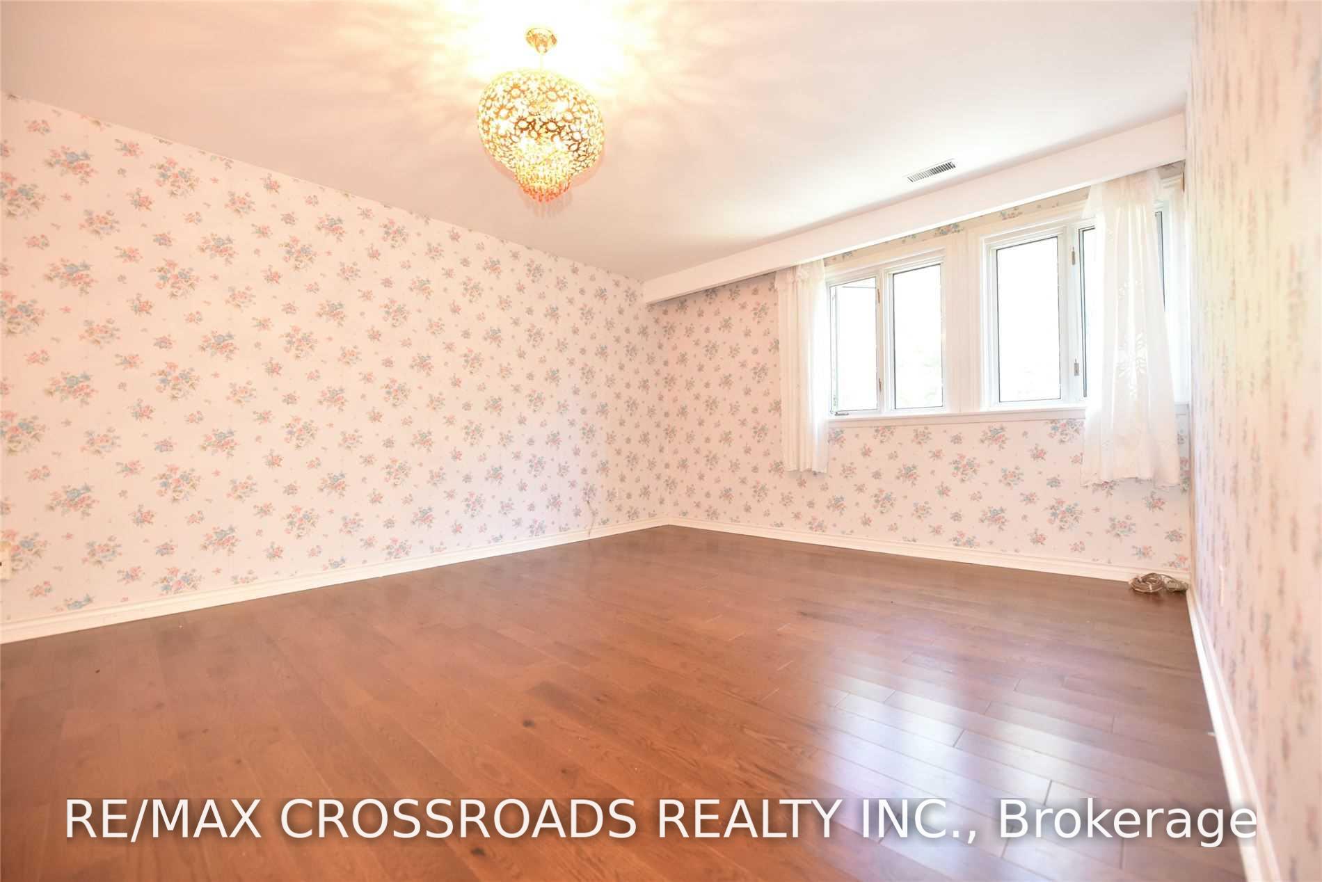 Photo 13 of 52 Emmeloord Crescent, Markham, Unionville — HOMEH