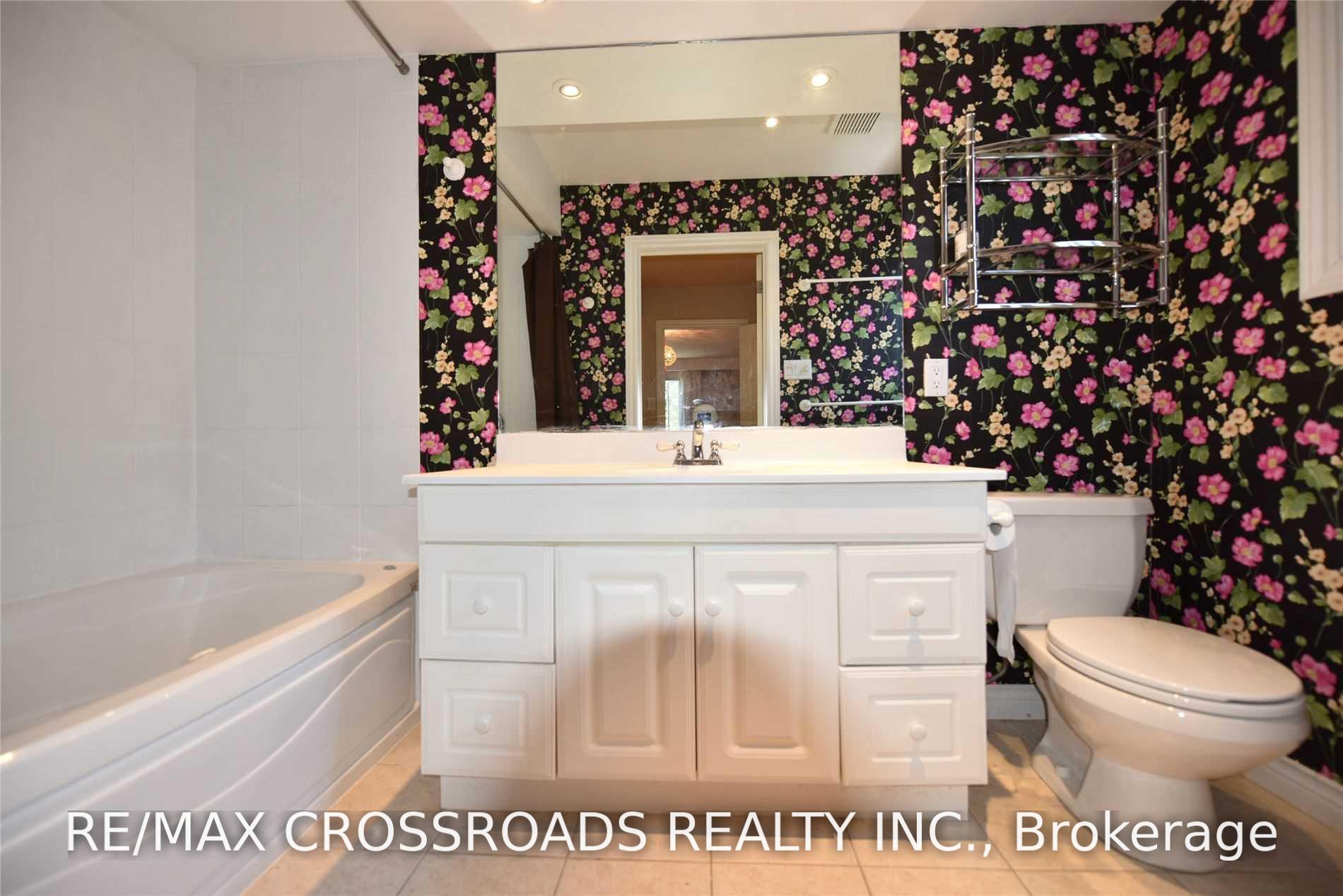 Photo 14 of 52 Emmeloord Crescent, Markham, Unionville — HOMEH