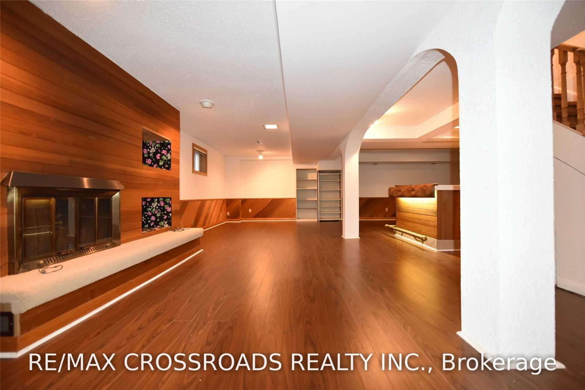 Photo 16 of 52 Emmeloord Crescent, Markham, Unionville — HOMEH