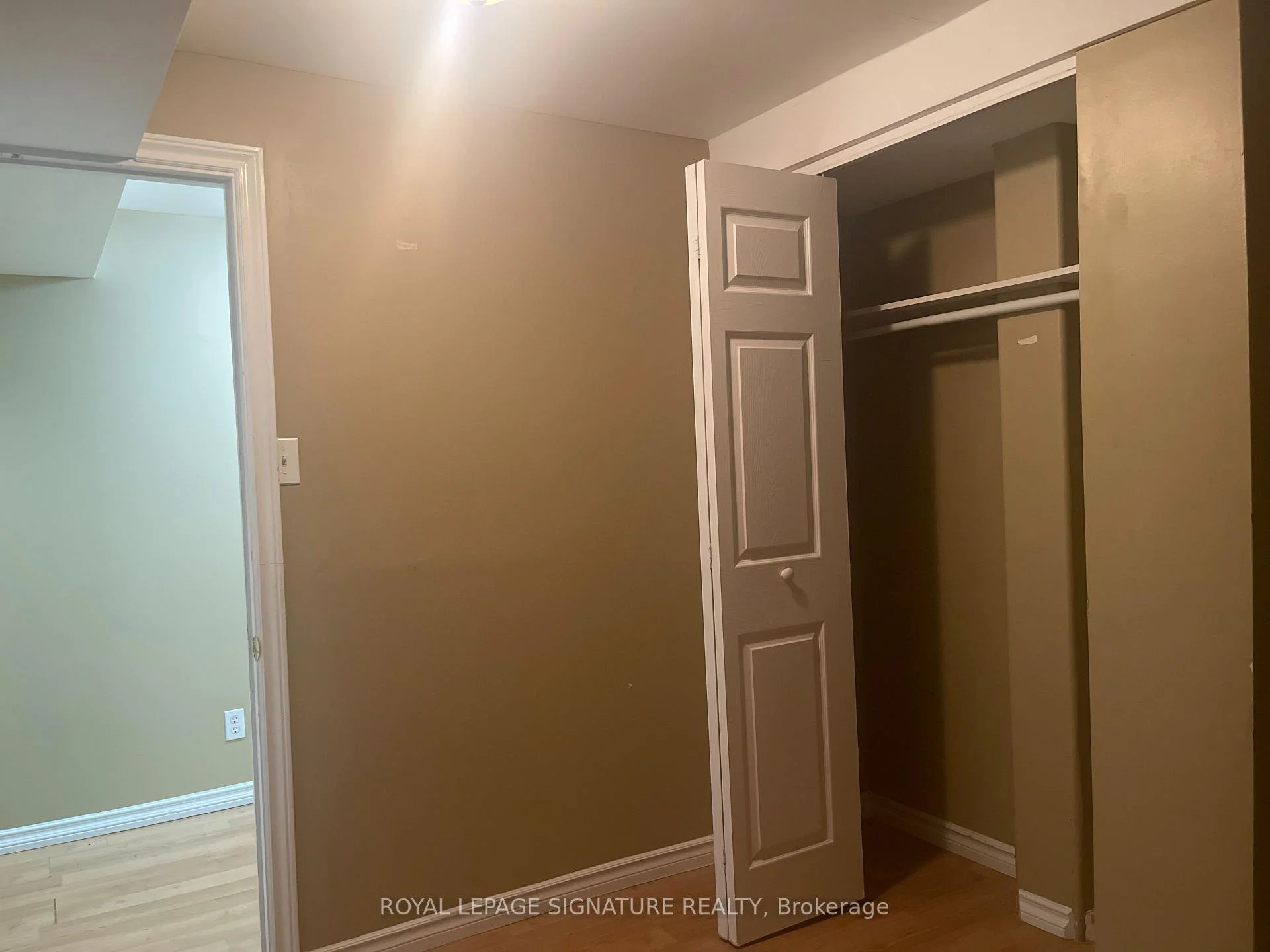 Photo 17 of 37 Whiteface Crescent, Brampton, Fletcher's Meadow — HOMEH