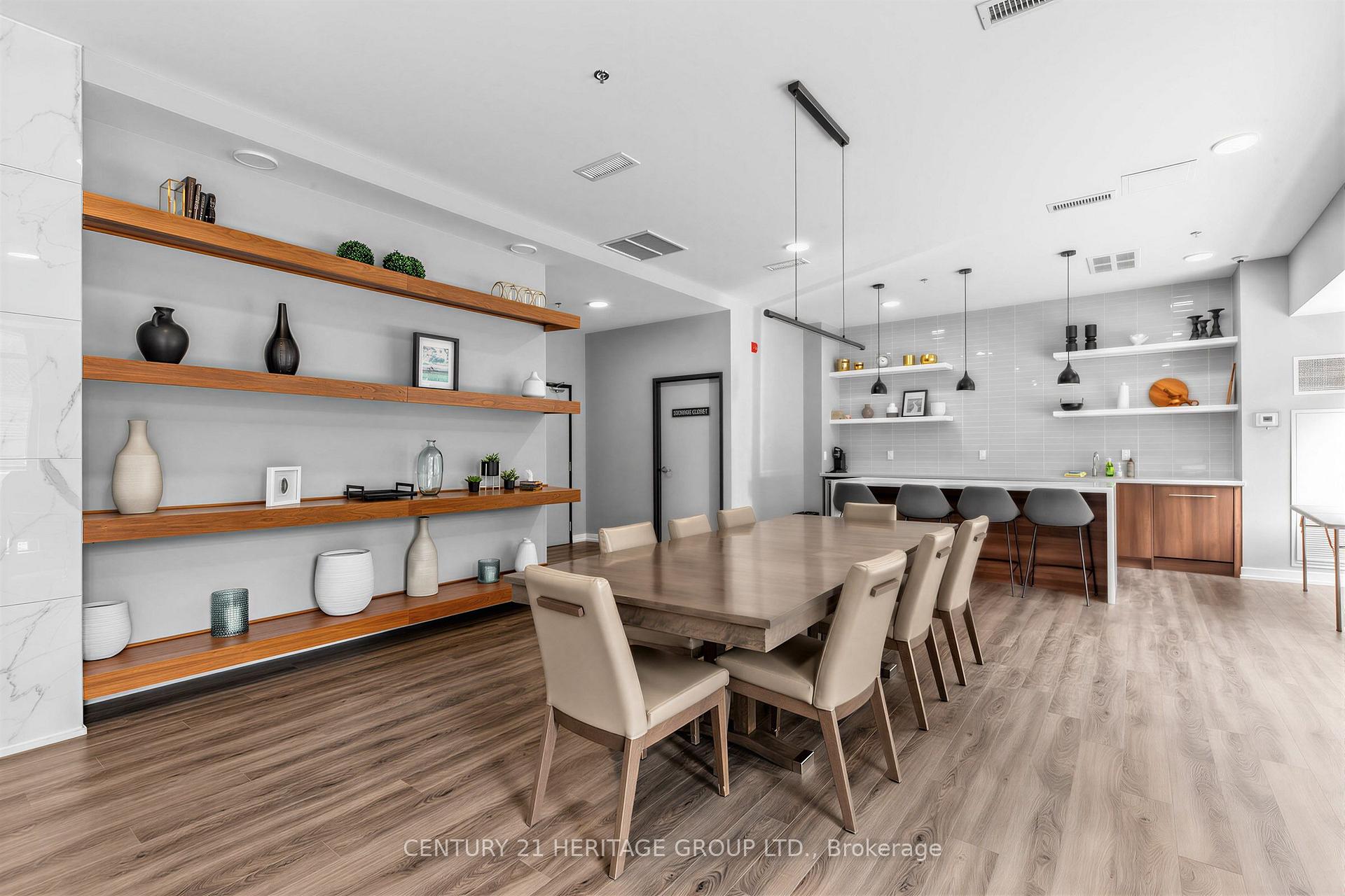 Photo 5 of Unit 212, 50 Ann Street, Caledon, Bolton West — HOMEH