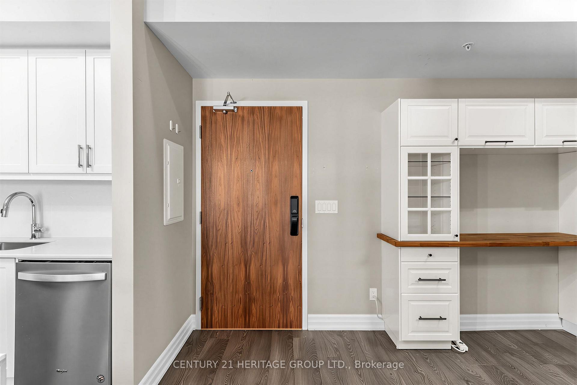 Photo 6 of Unit 212, 50 Ann Street, Caledon, Bolton West — HOMEH