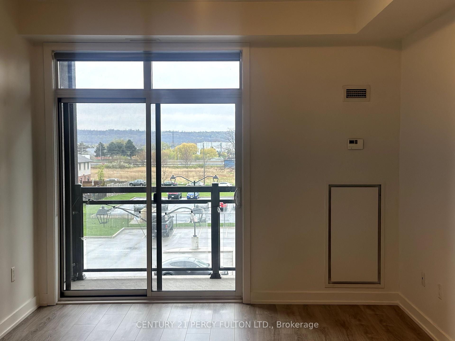 Photo 3 of Unit 324, 35 Southshore Crescent, Hamilton, Lakeshore — HOMEH