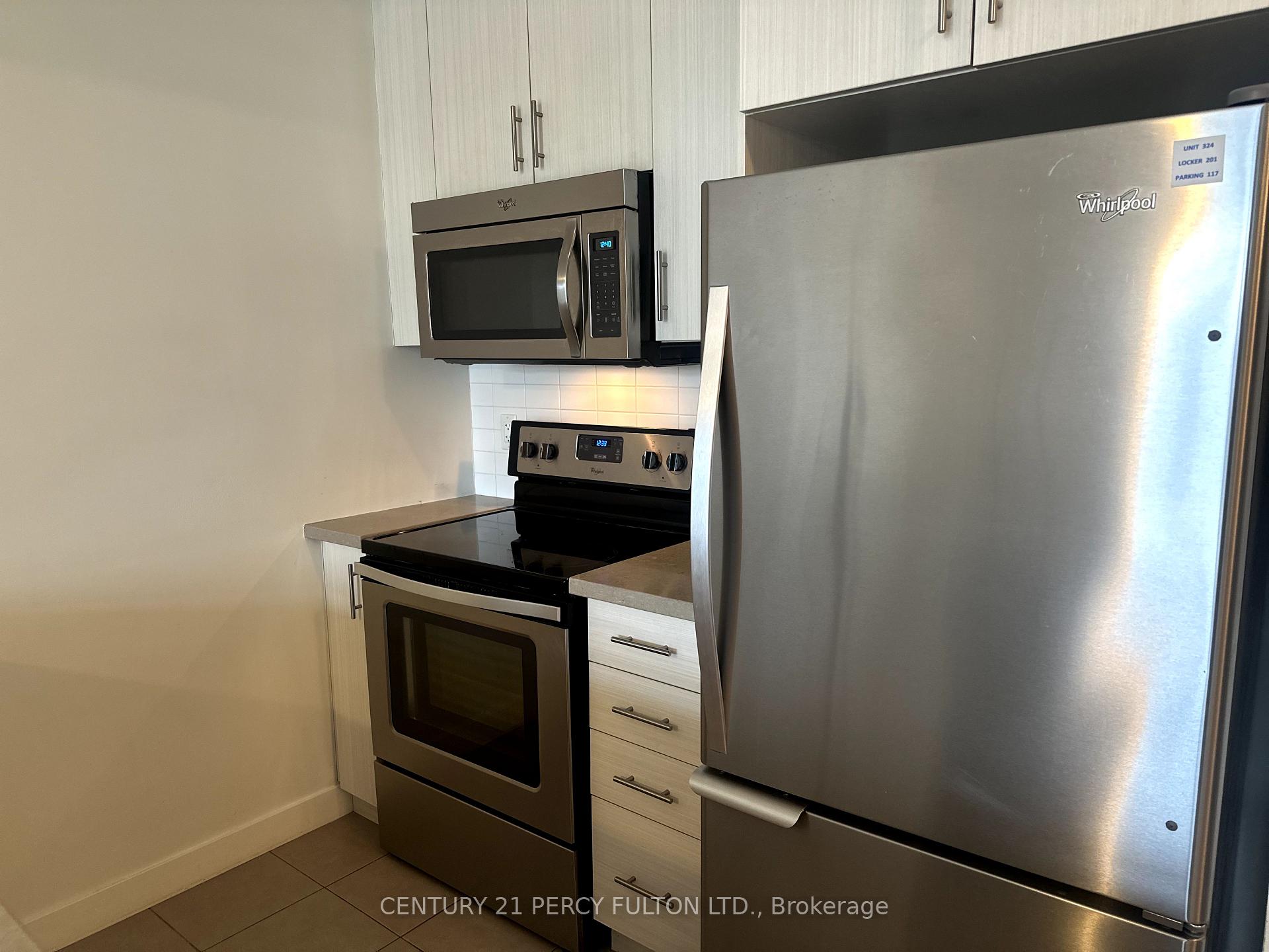 Photo 4 of Unit 324, 35 Southshore Crescent, Hamilton, Lakeshore — HOMEH
