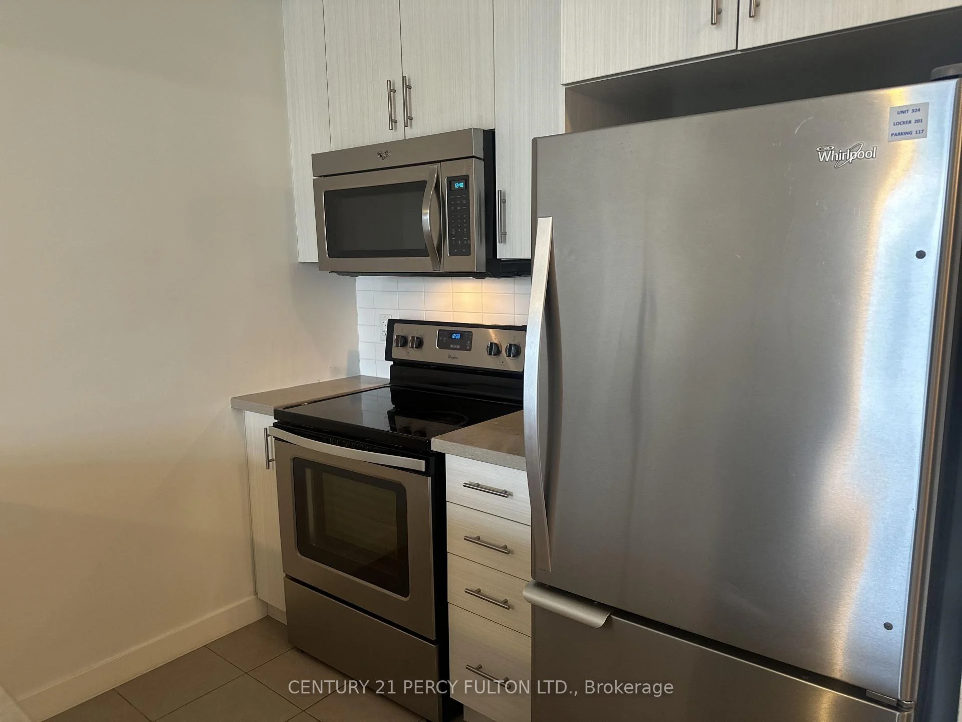 Photo 9 of Unit 324, 35 Southshore Crescent, Hamilton, Lakeshore — HOMEH