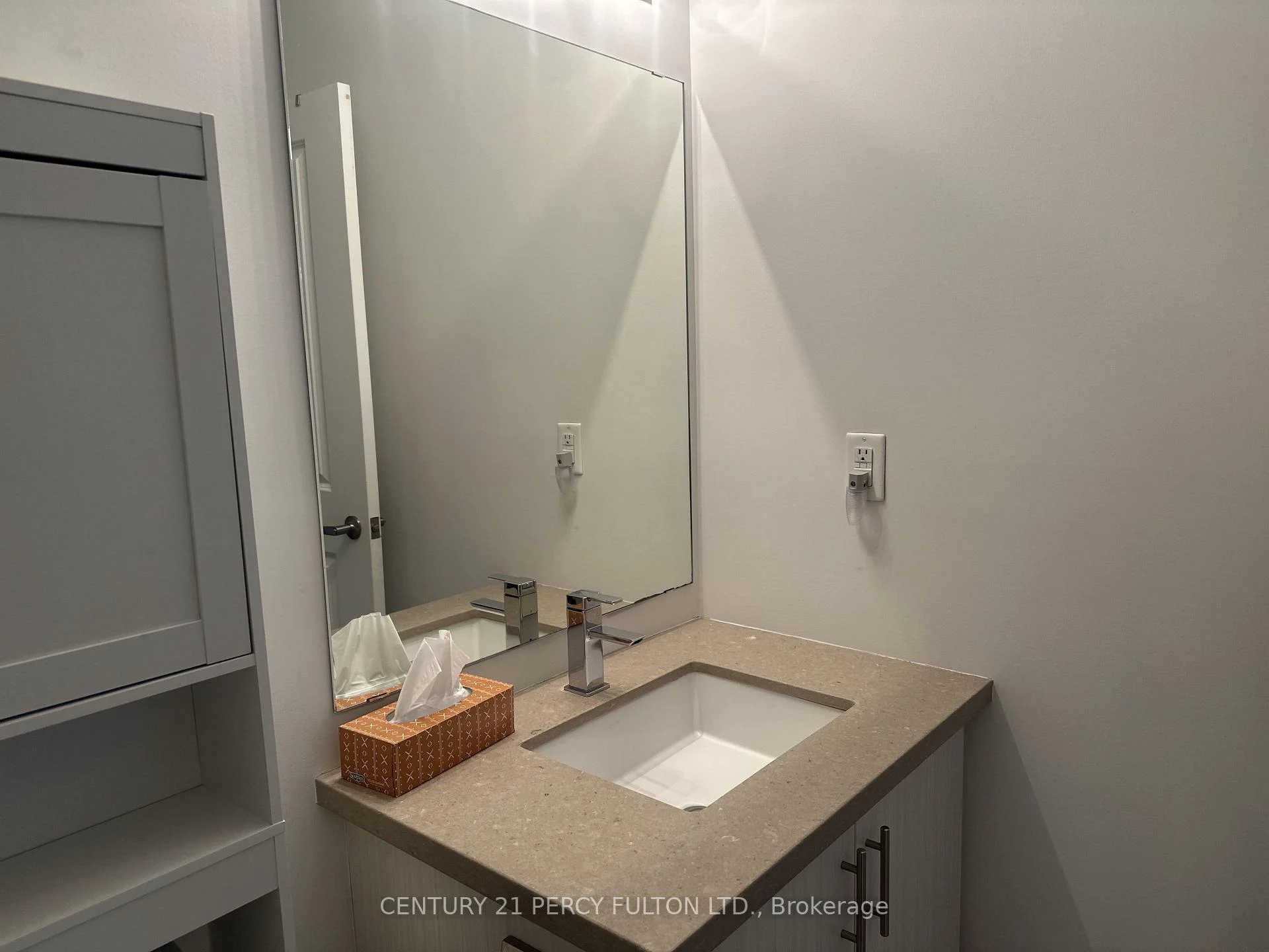 Photo 14 of Unit 324, 35 Southshore Crescent, Hamilton, Lakeshore — HOMEH