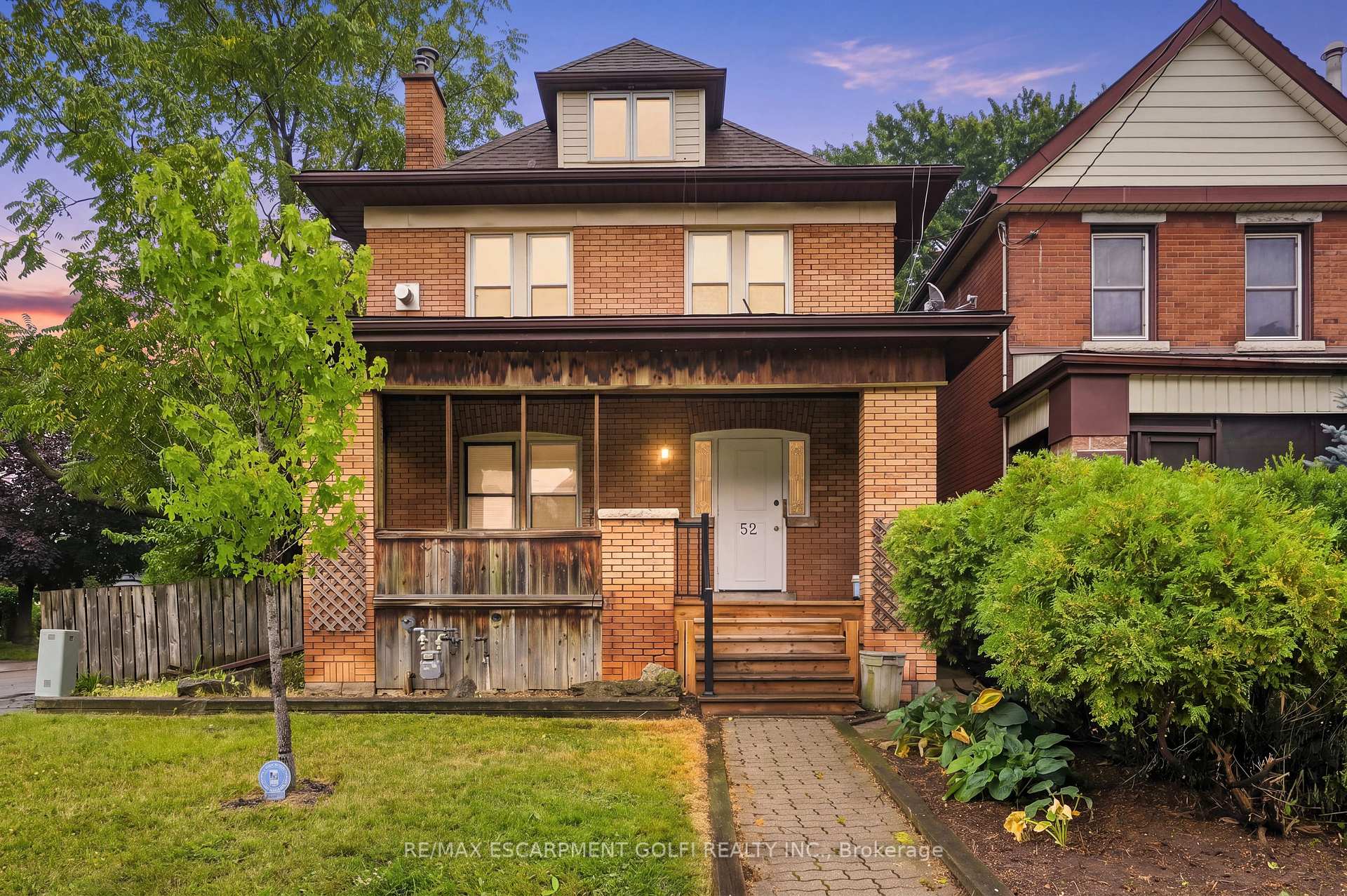 Front of 52 Kensington Avenue N