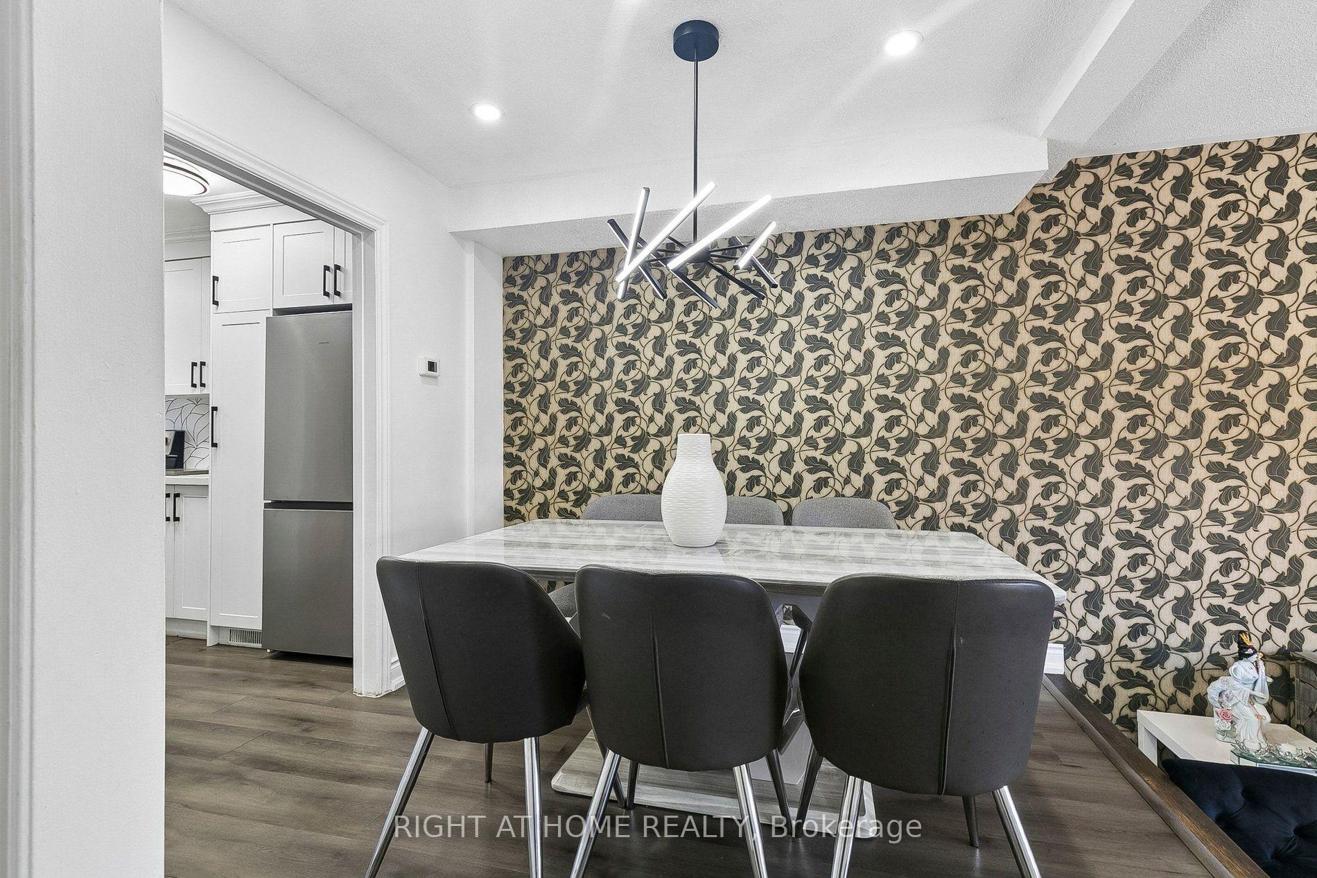 Photo 10 of 12 l'amoreaux Drive, Scarborough, L'Amoreaux — HOMEH