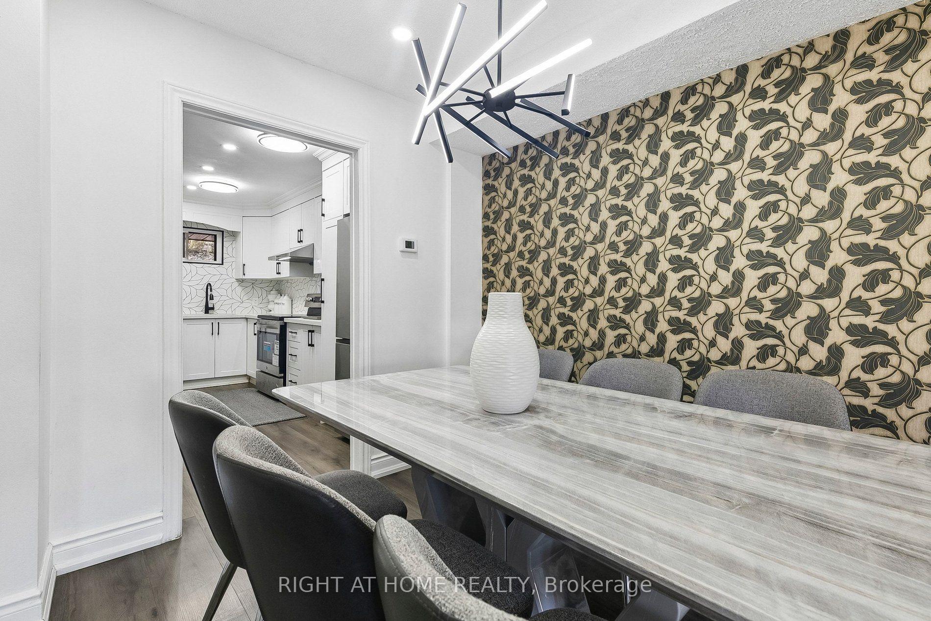 Photo 11 of 12 l'amoreaux Drive, Scarborough, L'Amoreaux — HOMEH