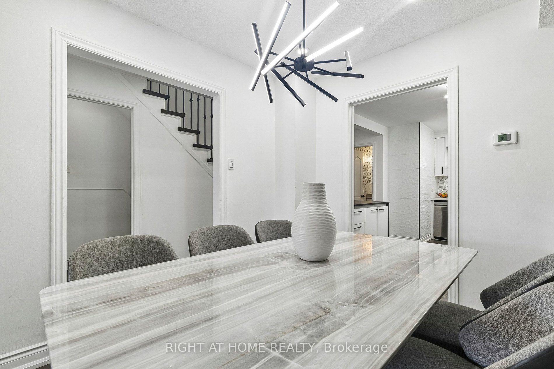 Photo 12 of 12 l'amoreaux Drive, Scarborough, L'Amoreaux — HOMEH