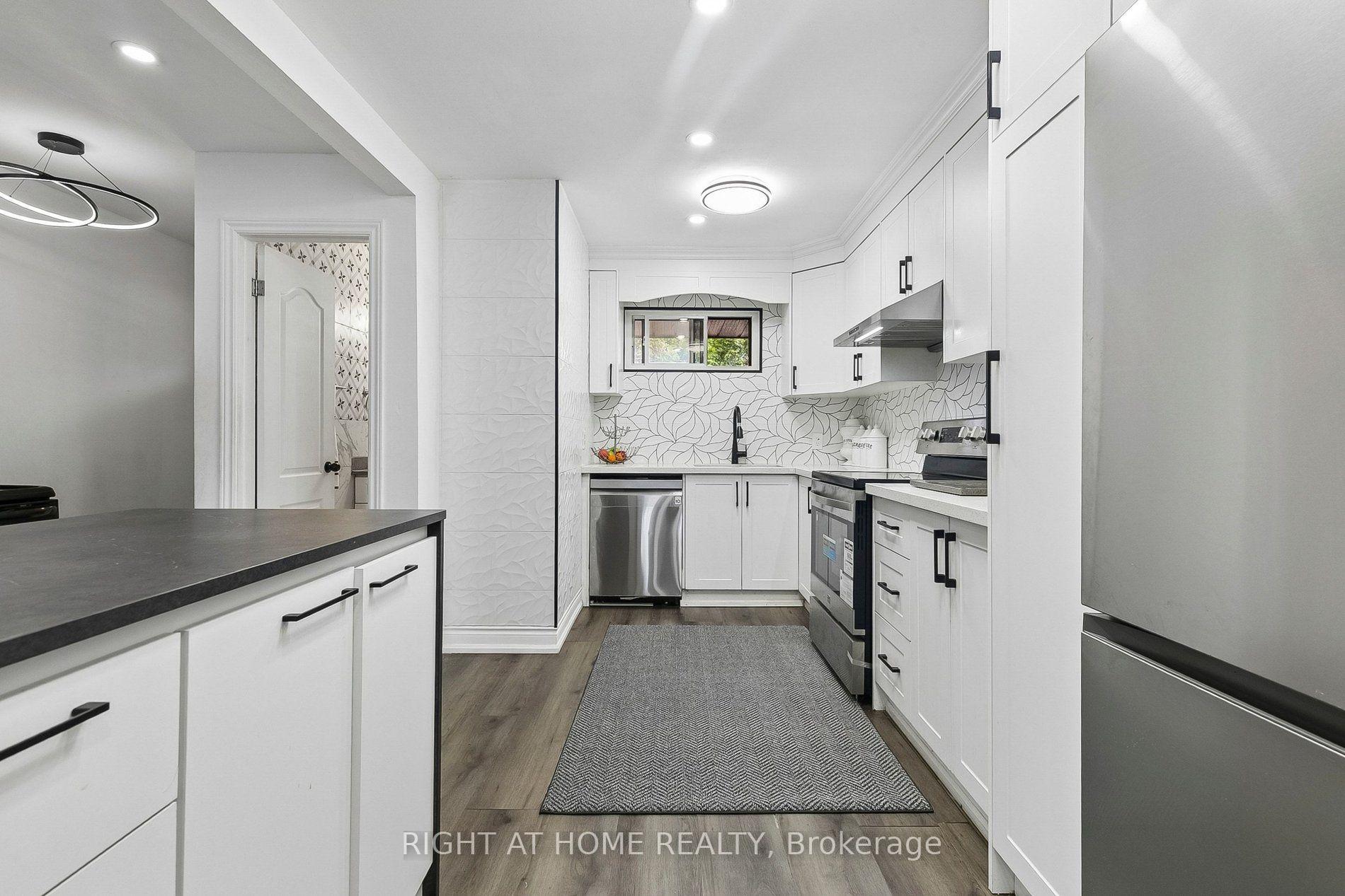 Photo 14 of 12 l'amoreaux Drive, Scarborough, L'Amoreaux — HOMEH