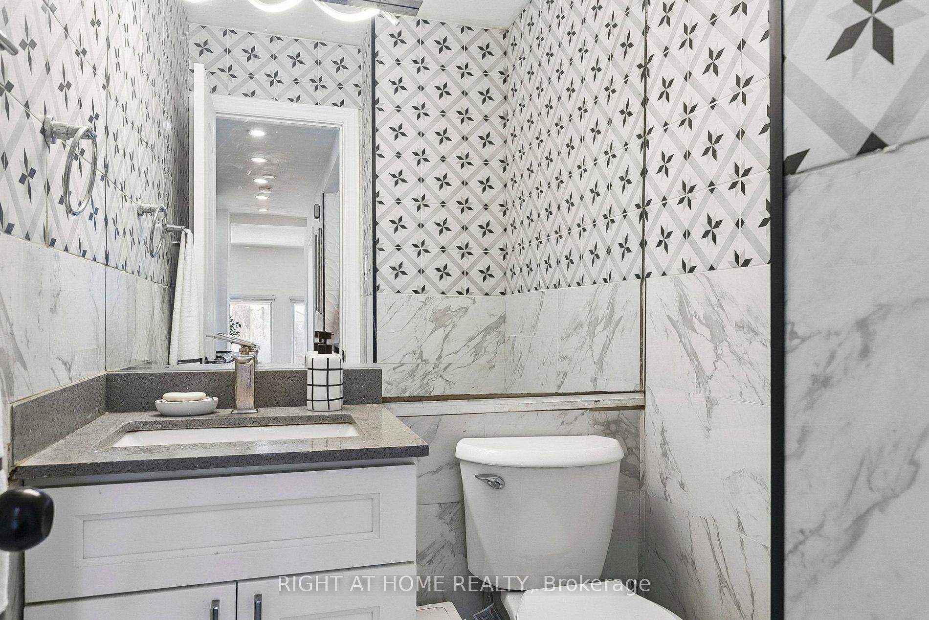 Photo 17 of 12 l'amoreaux Drive, Scarborough, L'Amoreaux — HOMEH