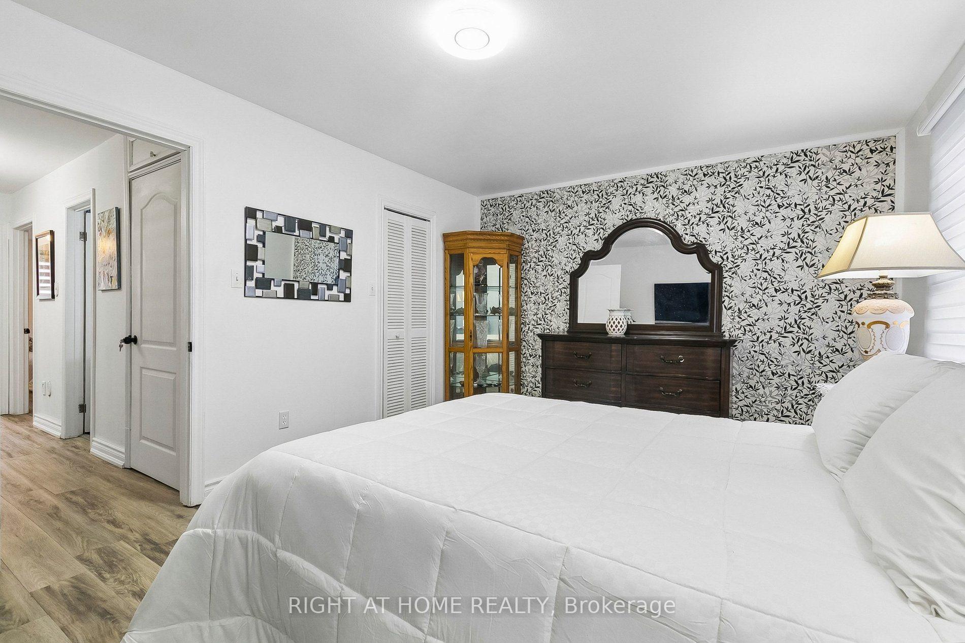 Photo 19 of 12 l'amoreaux Drive, Scarborough, L'Amoreaux — HOMEH
